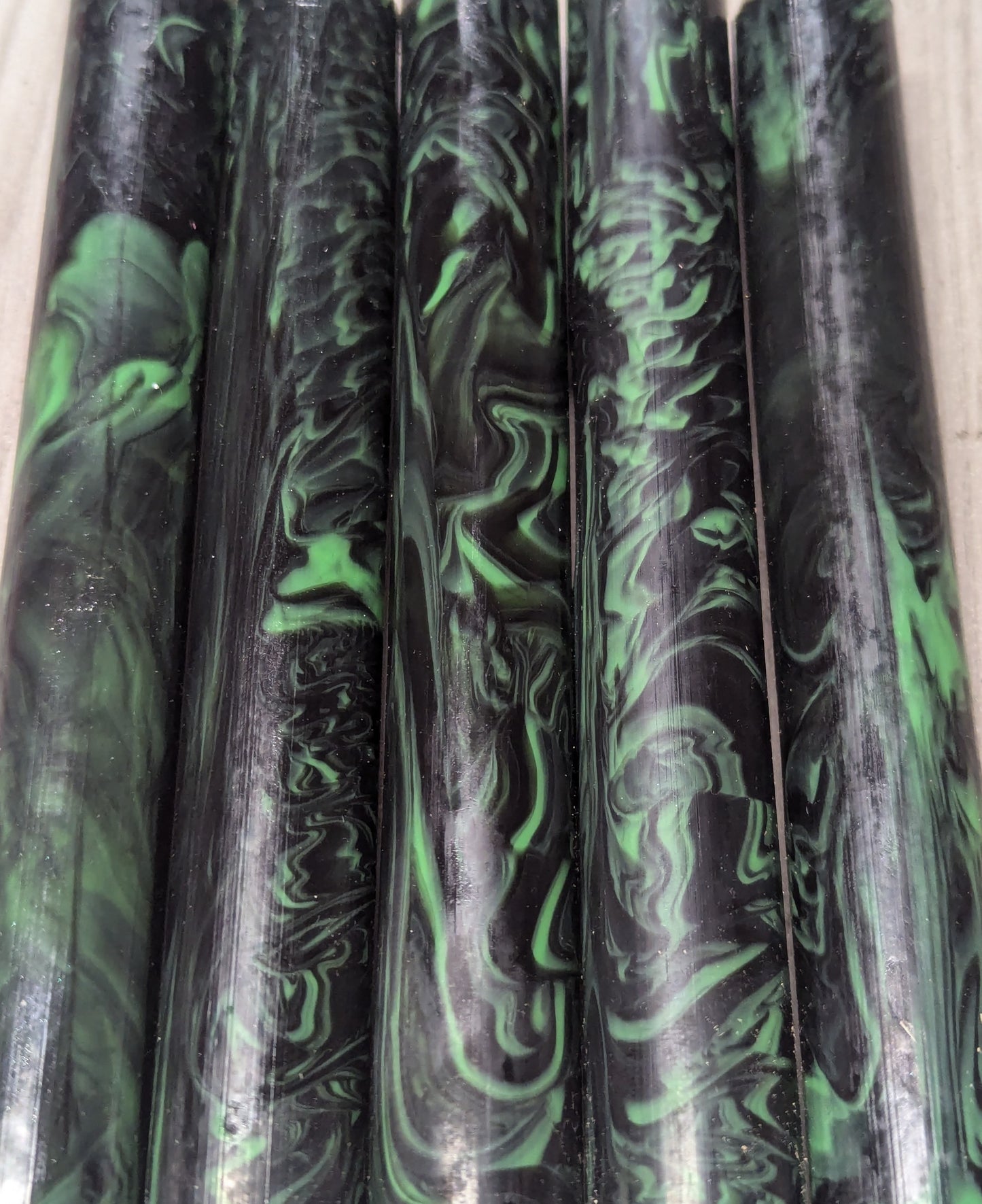 Black/Green Rod